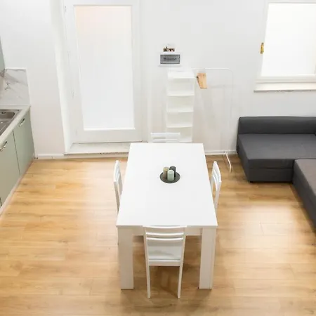 Ca' Garibaldi - Centralissimo 500mt Da Palazzo Reale *