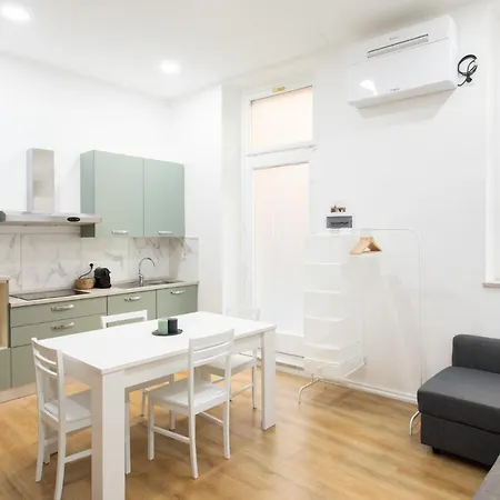 Apartment Ca' Garibaldi - Centralissimo 500mt Da Palazzo Reale *